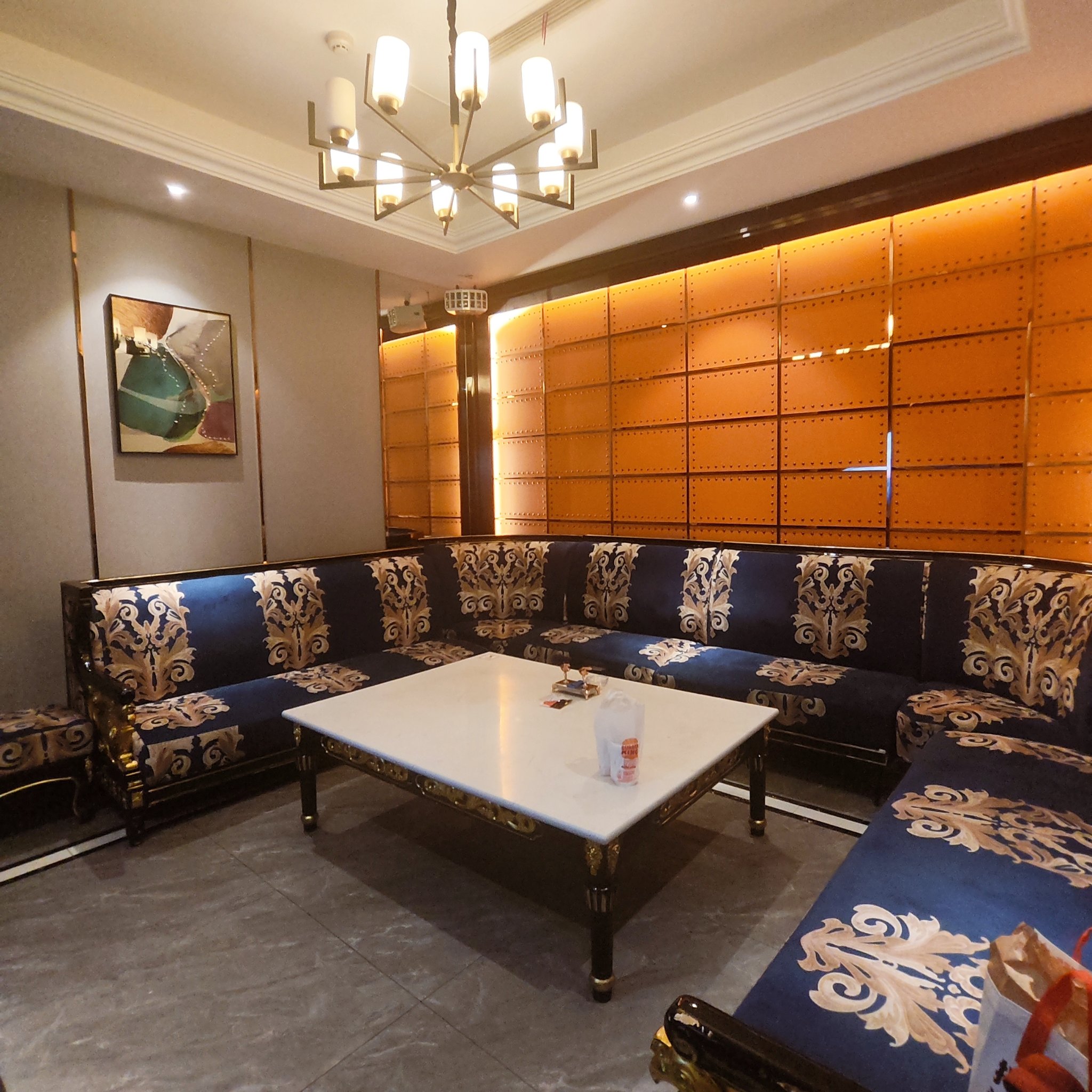 烟台商务KTV：享受商务氛围 商务KTV跟片场区别在哪？-莱州市ktv预定